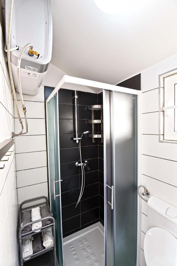 Apartmani Vinetan Betina  Bagian luar foto